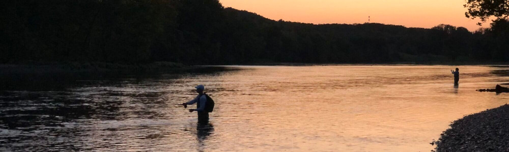 This Pointe Royale Branson condo has access to Lake Taneycomo