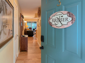 Entrance to this welcoming Pointe Royale Branson condo