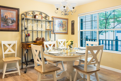 See the dining room layout for this Pointe Royale Branson condo